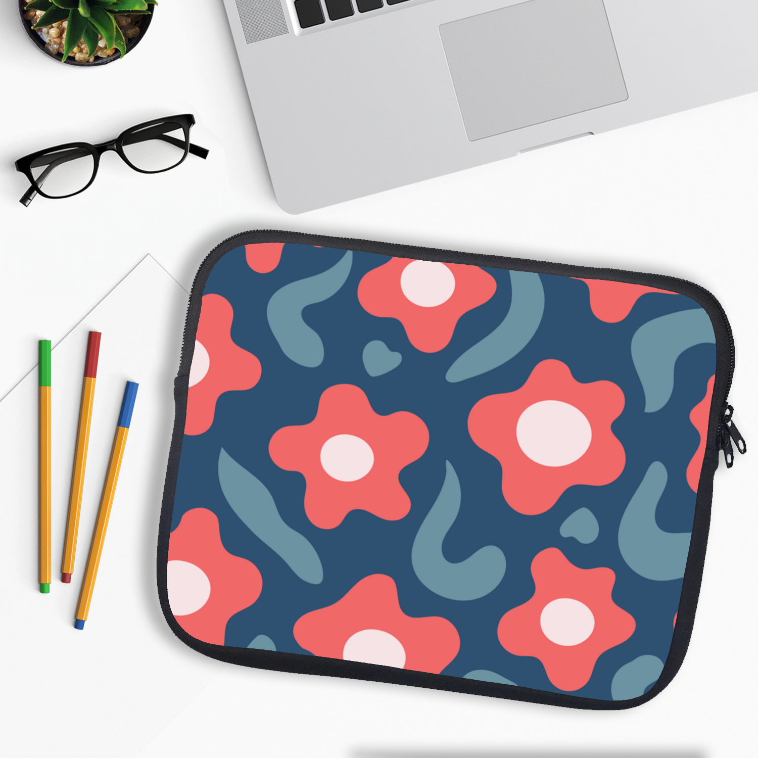 Retro Floral Laptop Sleeve
